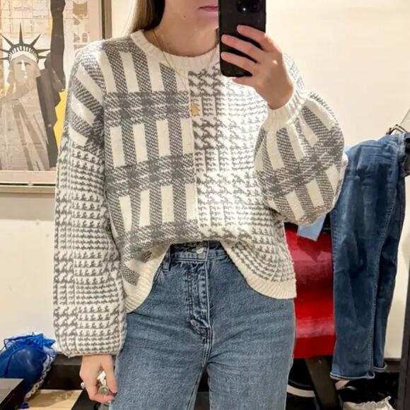 Splendid White Gray Herringbone Sweater SMALL Boxy Oversized Plaid Preppy $178 - Picture 7 of 13